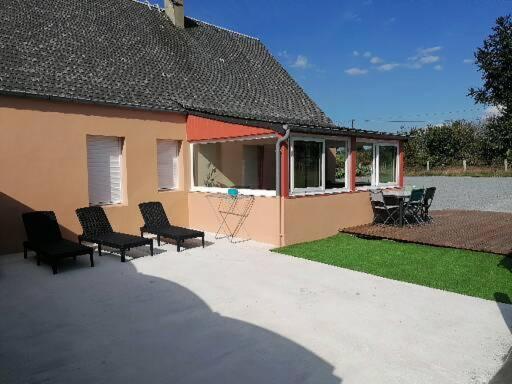 Gite De La Courtoisie Gavray-sur-Sienne Екстериор снимка